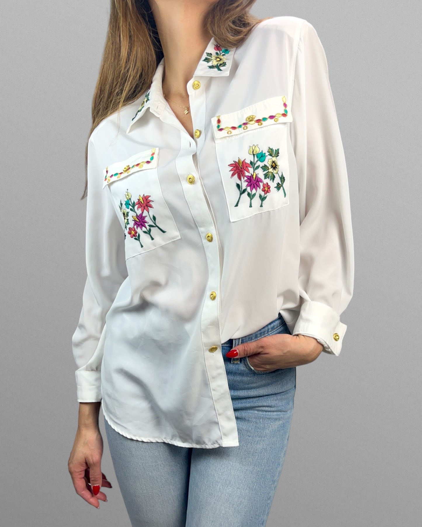 Blus med broderier