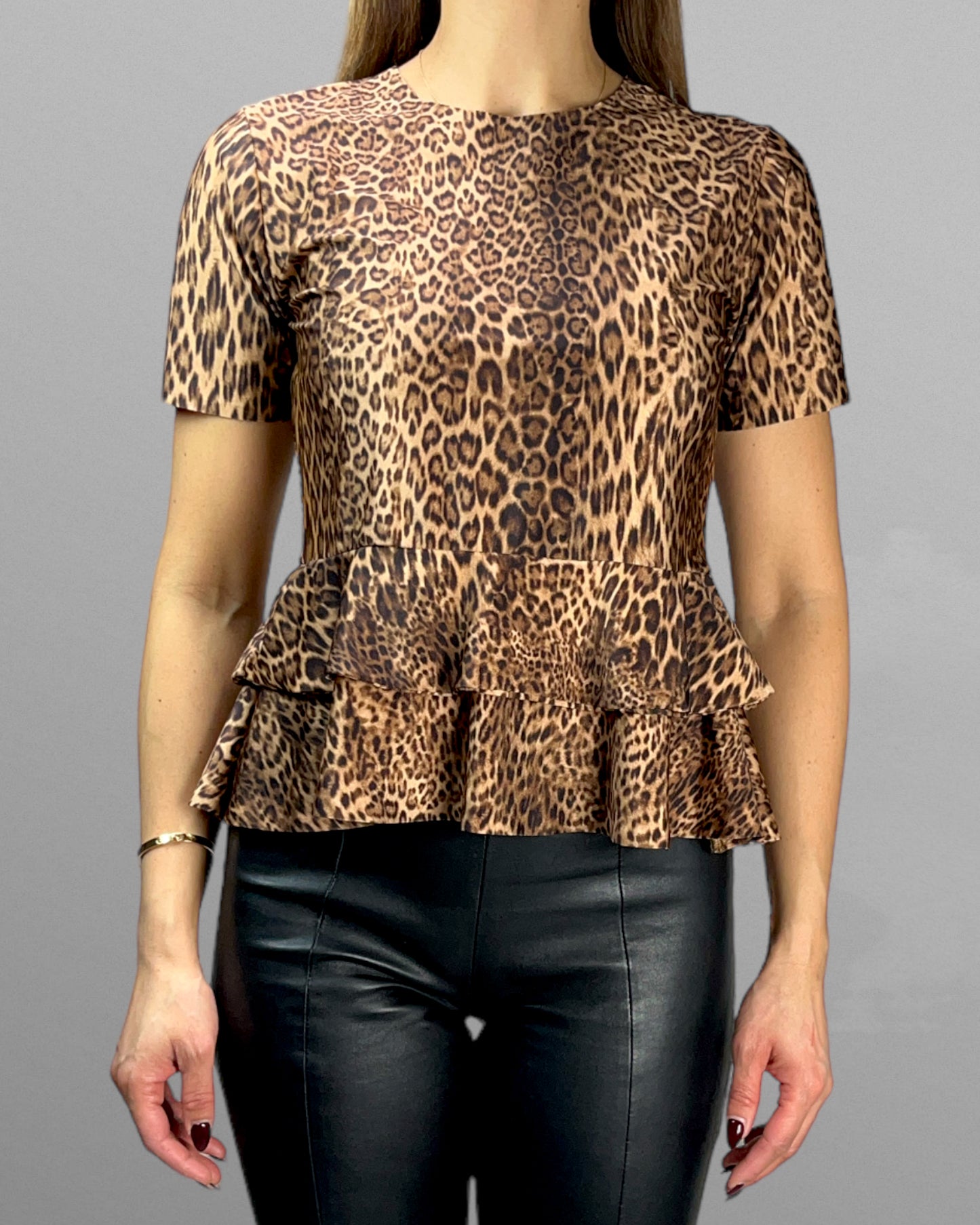 Leopardmönstrad topp med volang