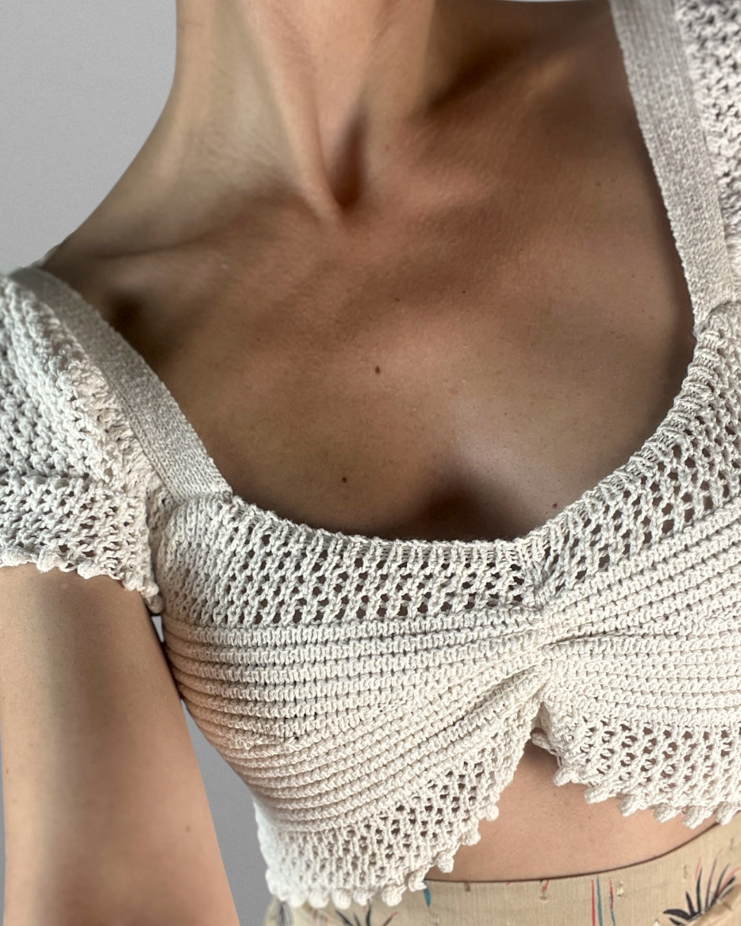 Virkad crop topp