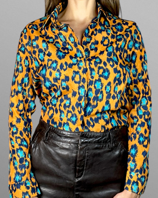 Skjorta med leopardmönster